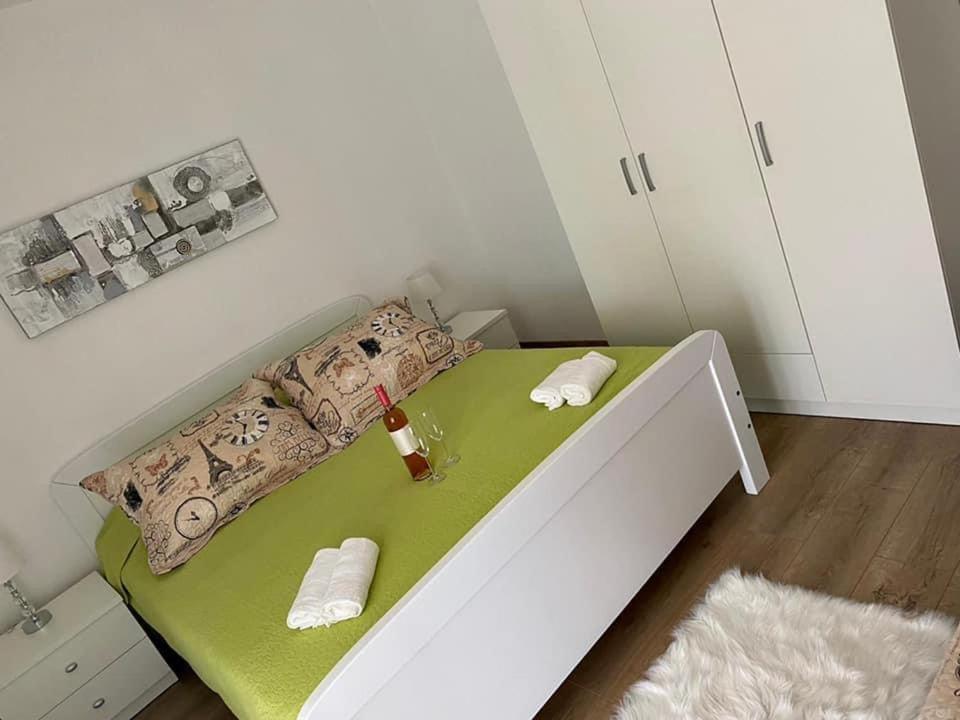 Apartments Sandra, Duboka 22, Duboka, Klek Экстерьер фото